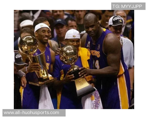 韦德揭秘奥尼尔当年欲抢先科比夺冠背后的故事与湖人会议内幕