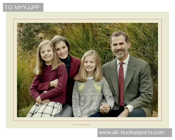 范弗里特全家欢庆圣诞节晒幸福合影展现温馨家庭生活